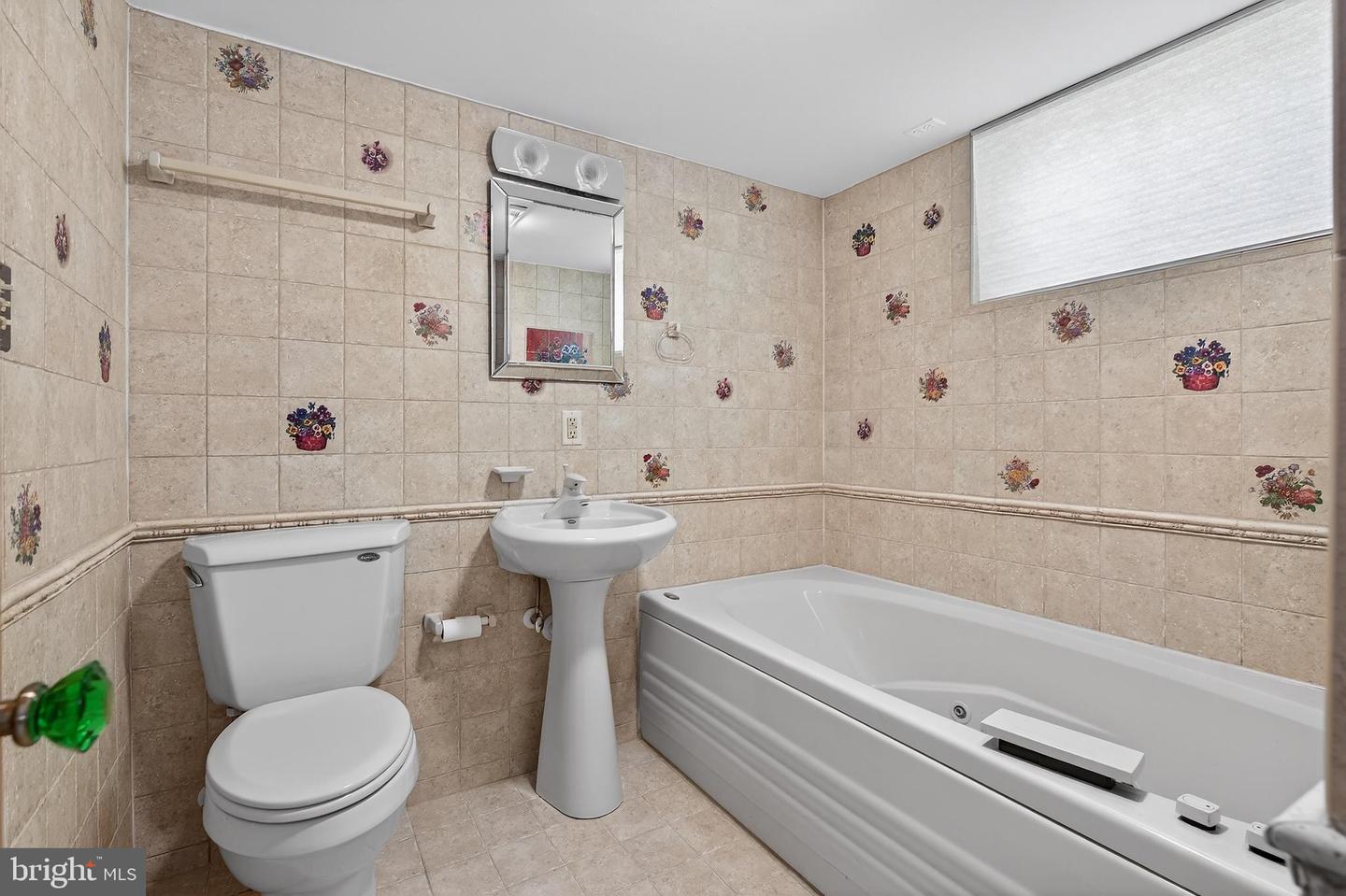 8132 KEELER ST, ALEXANDRIA, Virginia 22309, 4 Bedrooms Bedrooms, ,3 BathroomsBathrooms,Residential,For sale,8132 KEELER ST,VAFX2218164 MLS # VAFX2218164