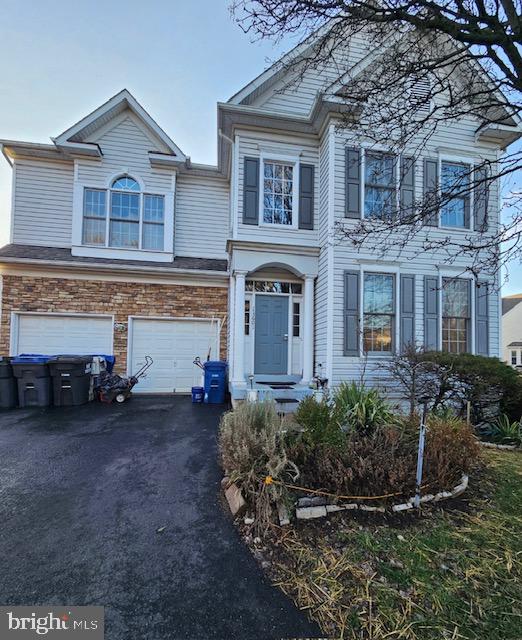 13601 ROGER MACK CT, CHANTILLY, Virginia 20151, ,Residential,For sale,13601 ROGER MACK CT,VAFX2220606 MLS # VAFX2220606