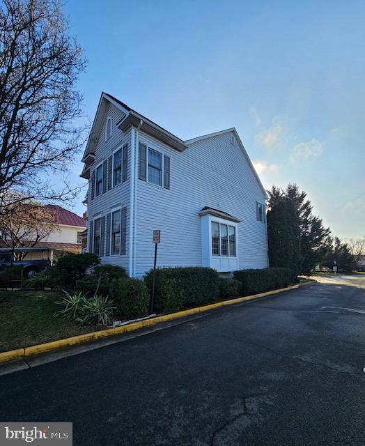 13601 ROGER MACK CT, CHANTILLY, Virginia 20151, ,Residential,For sale,13601 ROGER MACK CT,VAFX2220606 MLS # VAFX2220606