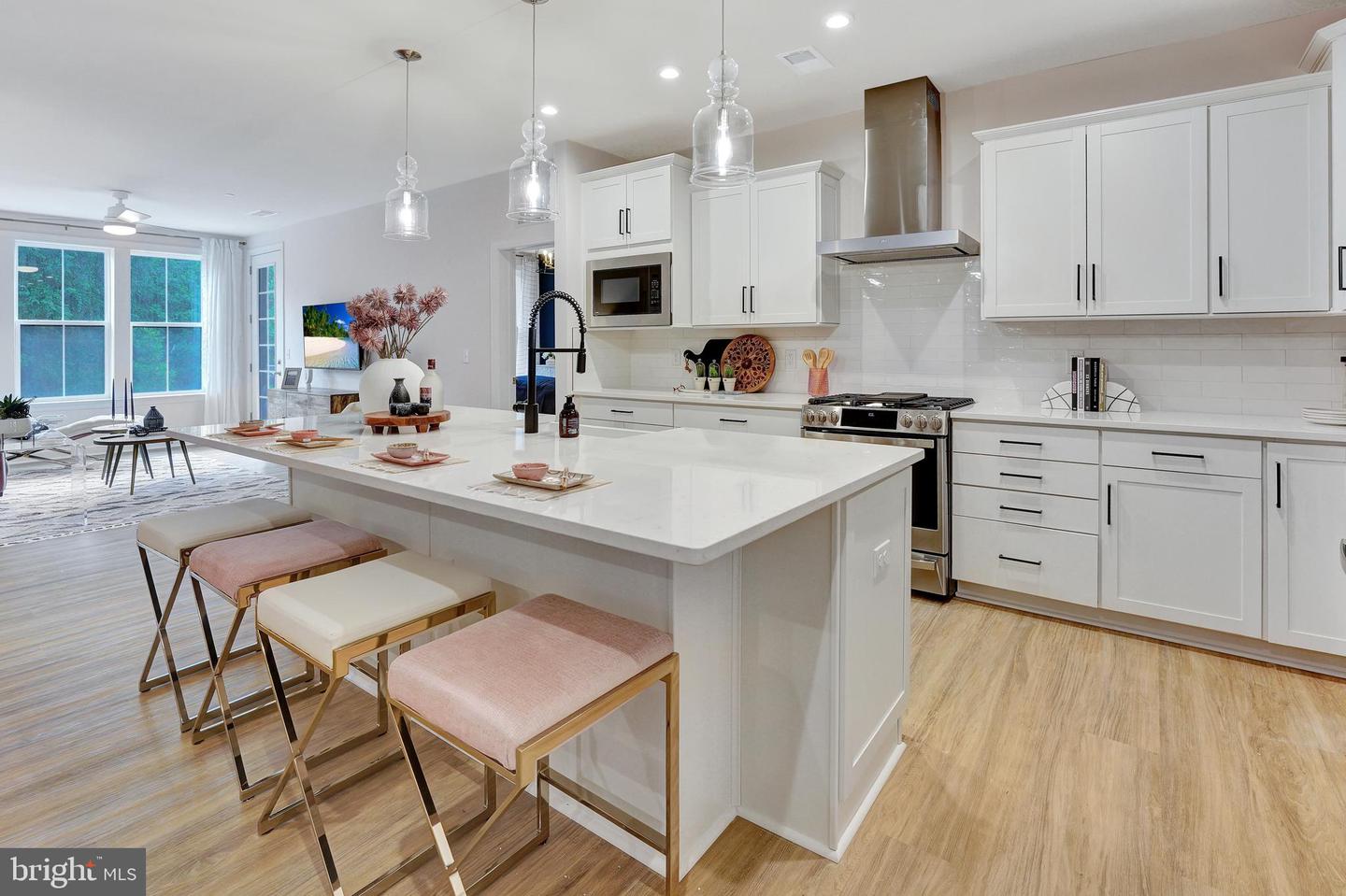 21731 DOVEKIE TER #305, ASHBURN, Virginia 20147, 2 Bedrooms Bedrooms, ,2 BathroomsBathrooms,Residential,For sale,21731 DOVEKIE TER #305,VALO2092442 MLS # VALO2092442