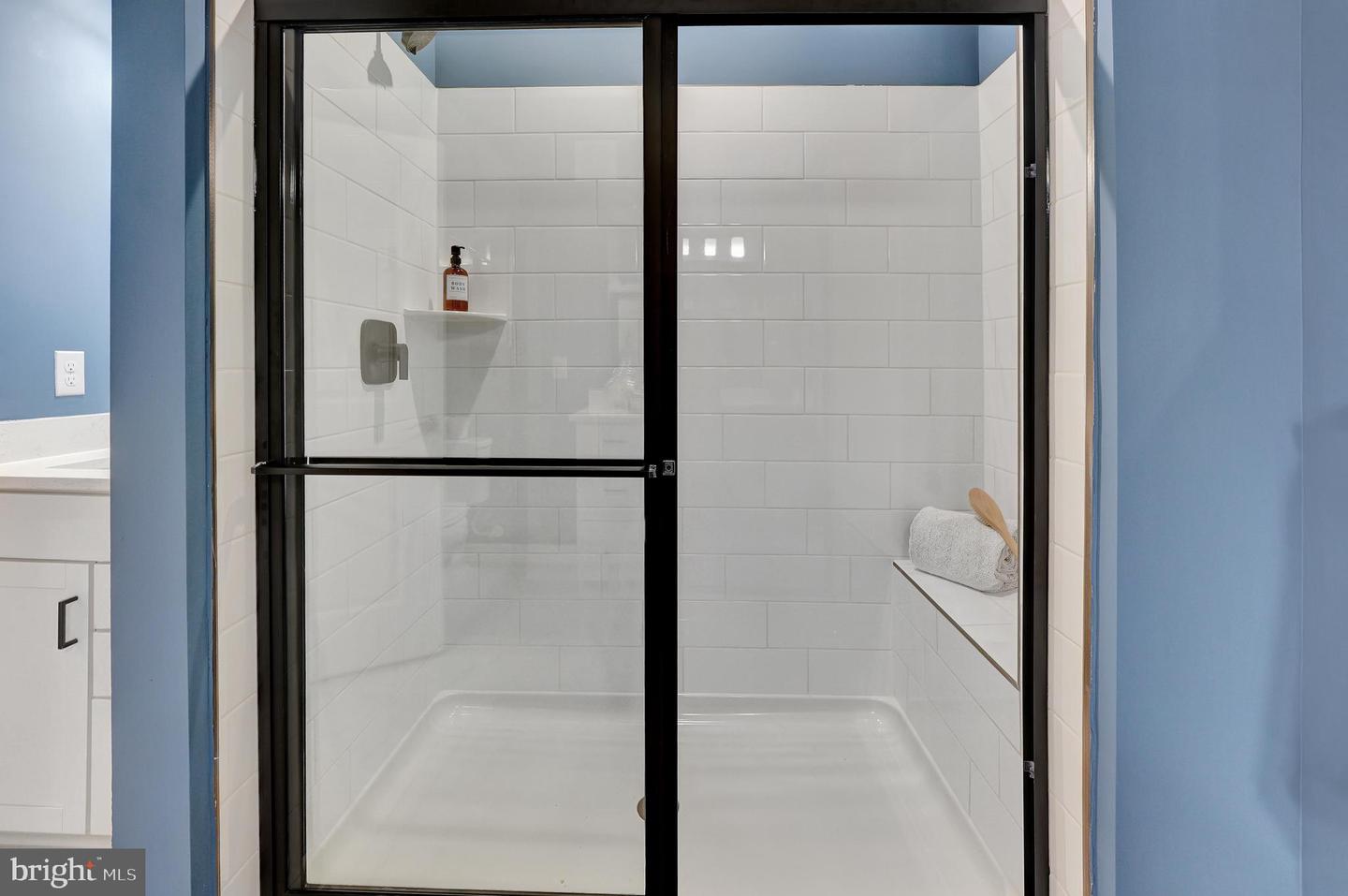 21731 DOVEKIE TER #305, ASHBURN, Virginia 20147, 2 Bedrooms Bedrooms, ,2 BathroomsBathrooms,Residential,For sale,21731 DOVEKIE TER #305,VALO2092442 MLS # VALO2092442
