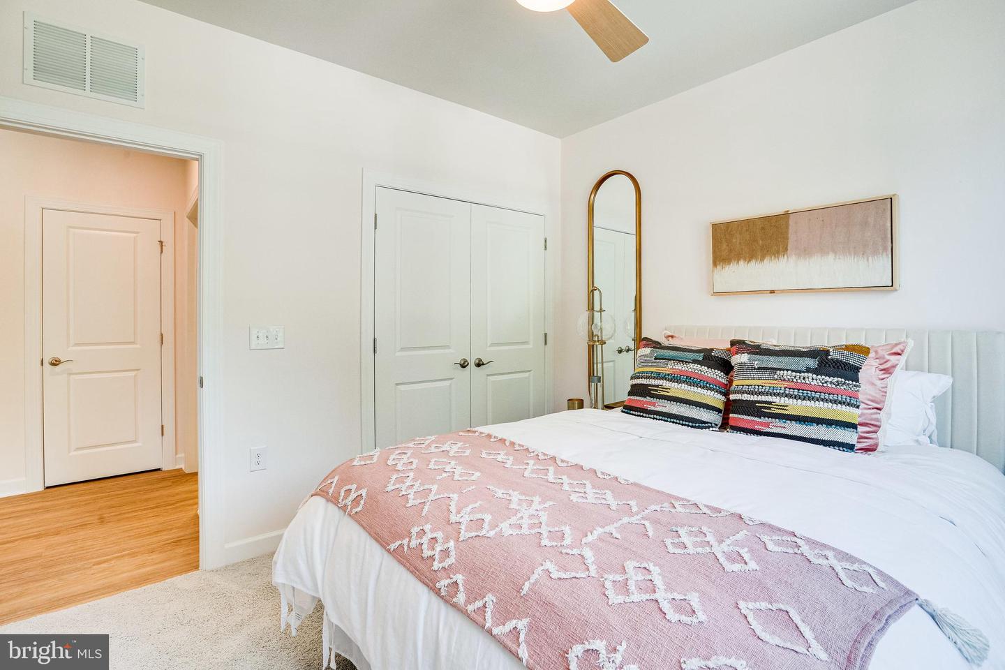 21731 DOVEKIE TER #305, ASHBURN, Virginia 20147, 2 Bedrooms Bedrooms, ,2 BathroomsBathrooms,Residential,For sale,21731 DOVEKIE TER #305,VALO2092442 MLS # VALO2092442