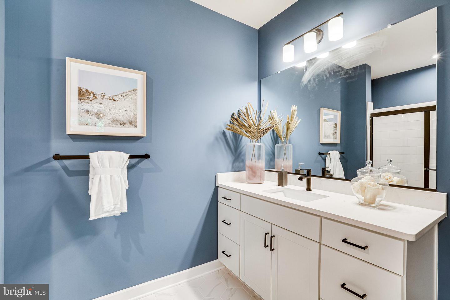 21731 DOVEKIE TER #305, ASHBURN, Virginia 20147, 2 Bedrooms Bedrooms, ,2 BathroomsBathrooms,Residential,For sale,21731 DOVEKIE TER #305,VALO2092442 MLS # VALO2092442