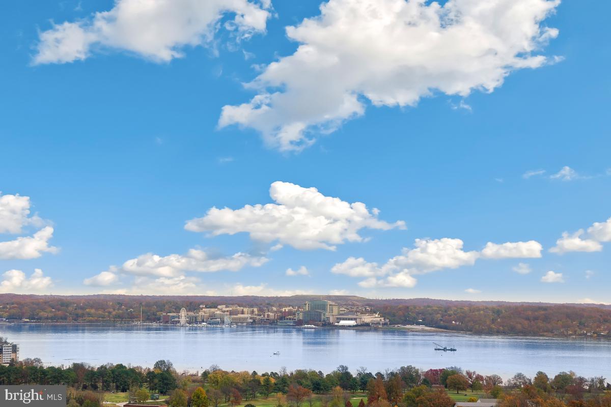 5901 MOUNT EAGLE DR #1610, ALEXANDRIA, Virginia 22303, 2 Bedrooms Bedrooms, 9 Rooms Rooms,2 BathroomsBathrooms,Residential,For sale,5901 MOUNT EAGLE DR #1610,VAFX2233822 MLS # VAFX2233822