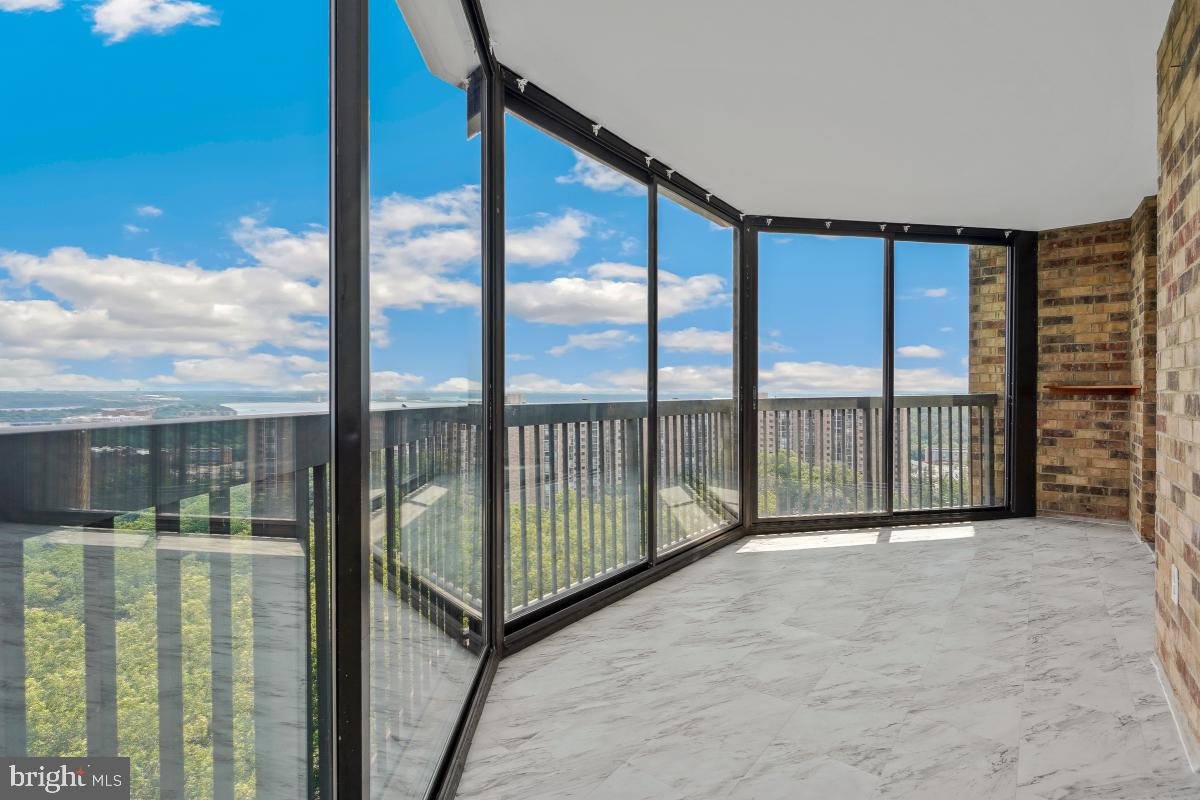 5901 MOUNT EAGLE DR #1610, ALEXANDRIA, Virginia 22303, 2 Bedrooms Bedrooms, 9 Rooms Rooms,2 BathroomsBathrooms,Residential,For sale,5901 MOUNT EAGLE DR #1610,VAFX2233822 MLS # VAFX2233822