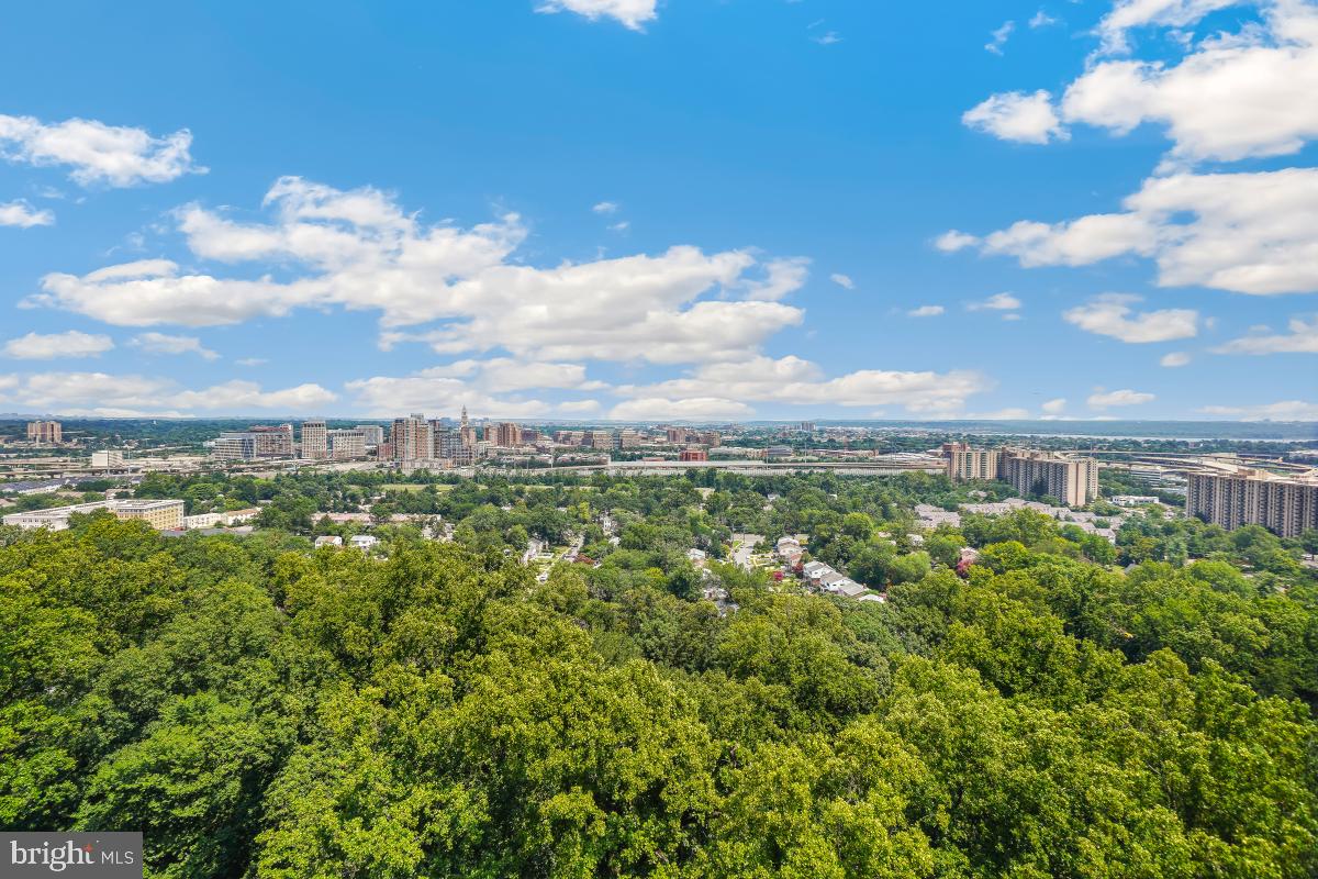 5901 MOUNT EAGLE DR #1610, ALEXANDRIA, Virginia 22303, 2 Bedrooms Bedrooms, 9 Rooms Rooms,2 BathroomsBathrooms,Residential,For sale,5901 MOUNT EAGLE DR #1610,VAFX2233822 MLS # VAFX2233822