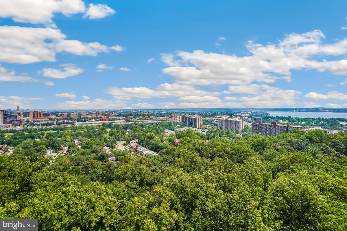 5901 MOUNT EAGLE DR #1610, ALEXANDRIA, Virginia 22303, 2 Bedrooms Bedrooms, 9 Rooms Rooms,2 BathroomsBathrooms,Residential,For sale,5901 MOUNT EAGLE DR #1610,VAFX2233822 MLS # VAFX2233822