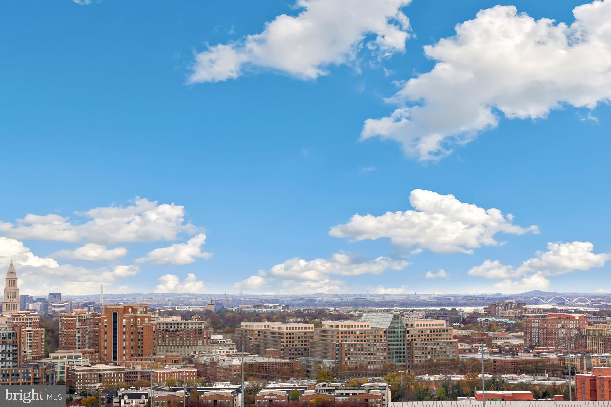 5901 MOUNT EAGLE DR #1610, ALEXANDRIA, Virginia 22303, 2 Bedrooms Bedrooms, 9 Rooms Rooms,2 BathroomsBathrooms,Residential,For sale,5901 MOUNT EAGLE DR #1610,VAFX2233822 MLS # VAFX2233822