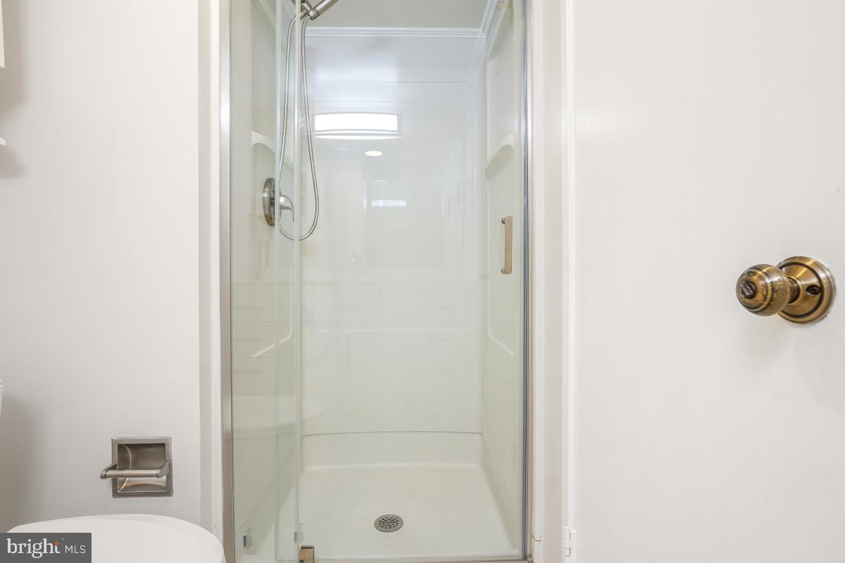 5901 MOUNT EAGLE DR #1610, ALEXANDRIA, Virginia 22303, 2 Bedrooms Bedrooms, 9 Rooms Rooms,2 BathroomsBathrooms,Residential,For sale,5901 MOUNT EAGLE DR #1610,VAFX2233822 MLS # VAFX2233822