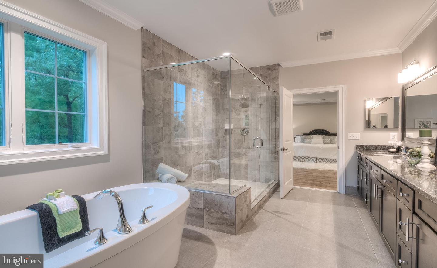 2641 N OHIO ST N, ARLINGTON, Virginia 22207, 6 Bedrooms Bedrooms, ,5 BathroomsBathrooms,Residential,For sale,2641 N OHIO ST N,VAAR2056056 MLS # VAAR2056056