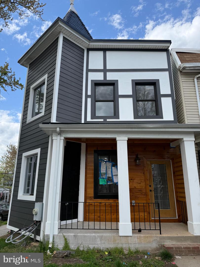 1600 MONTELLO AVE NE, WASHINGTON, District Of Columbia 20002, 5 Bedrooms Bedrooms, ,4 BathroomsBathrooms,Residential,For sale,1600 MONTELLO AVE NE,DCDC2196098 MLS # DCDC2196098