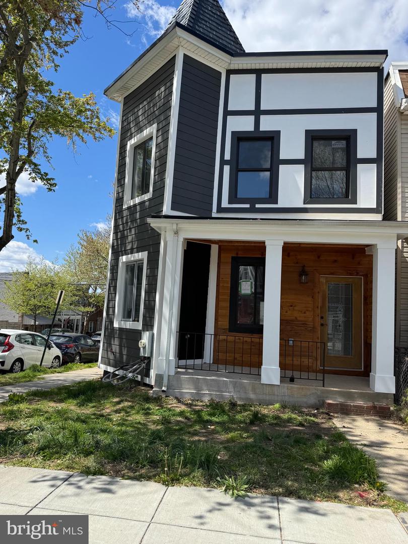 1600 MONTELLO AVE NE, WASHINGTON, District Of Columbia 20002, 5 Bedrooms Bedrooms, ,4 BathroomsBathrooms,Residential,For sale,1600 MONTELLO AVE NE,DCDC2196098 MLS # DCDC2196098