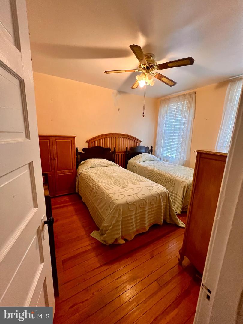 719 NEWTON PL NW, WASHINGTON, District Of Columbia 20010, 3 Bedrooms Bedrooms, ,1 BathroomBathrooms,Residential,For sale,719 NEWTON PL NW,DCDC2197206 MLS # DCDC2197206