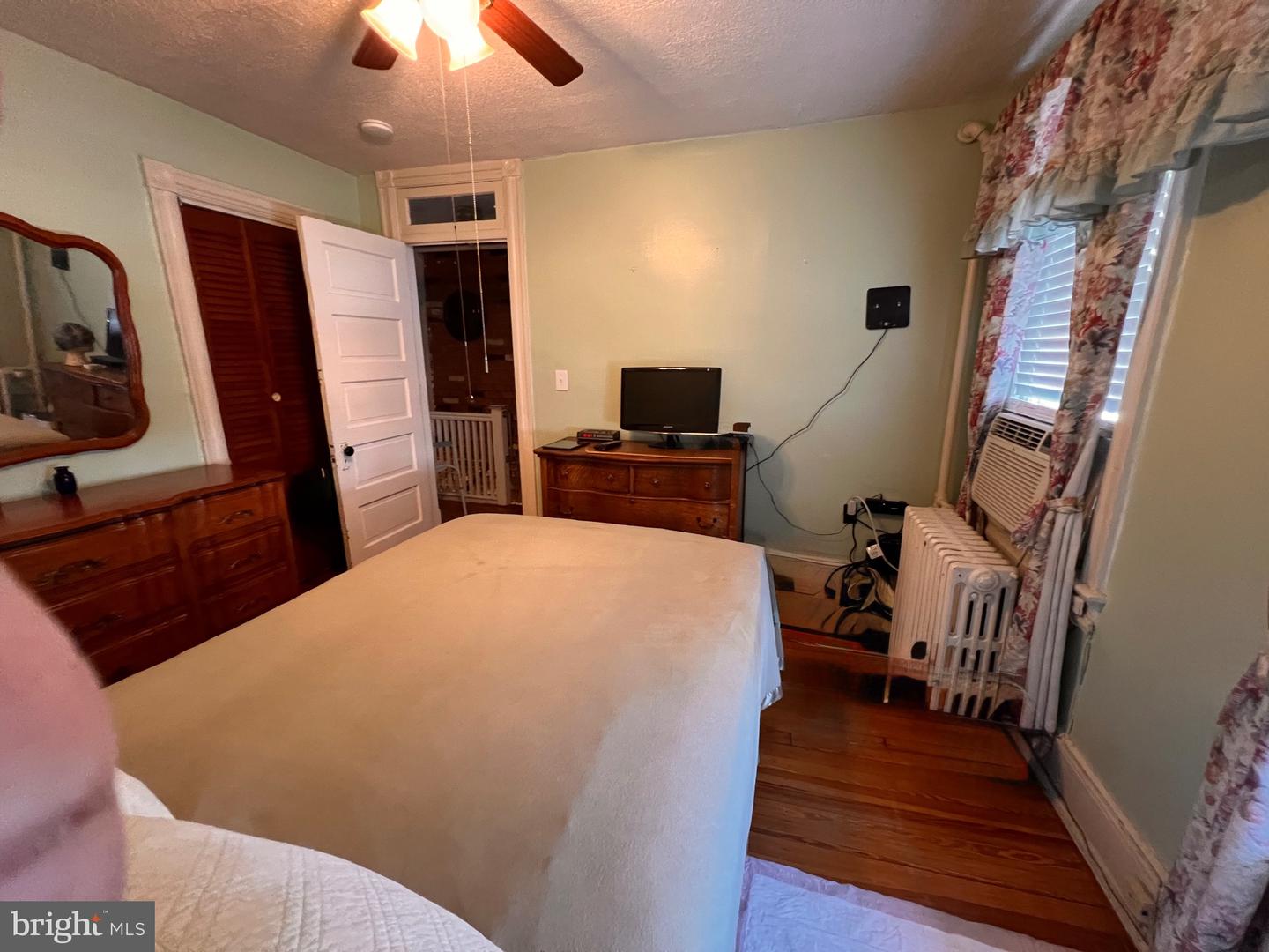 719 NEWTON PL NW, WASHINGTON, District Of Columbia 20010, 3 Bedrooms Bedrooms, ,1 BathroomBathrooms,Residential,For sale,719 NEWTON PL NW,DCDC2197206 MLS # DCDC2197206