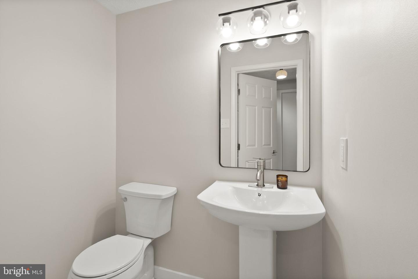 1690 SIERRA WOODS CT, RESTON, Virginia 20194, 3 Bedrooms Bedrooms, ,2 BathroomsBathrooms,Residential,For sale,1690 SIERRA WOODS CT,VAFX2237162 MLS # VAFX2237162