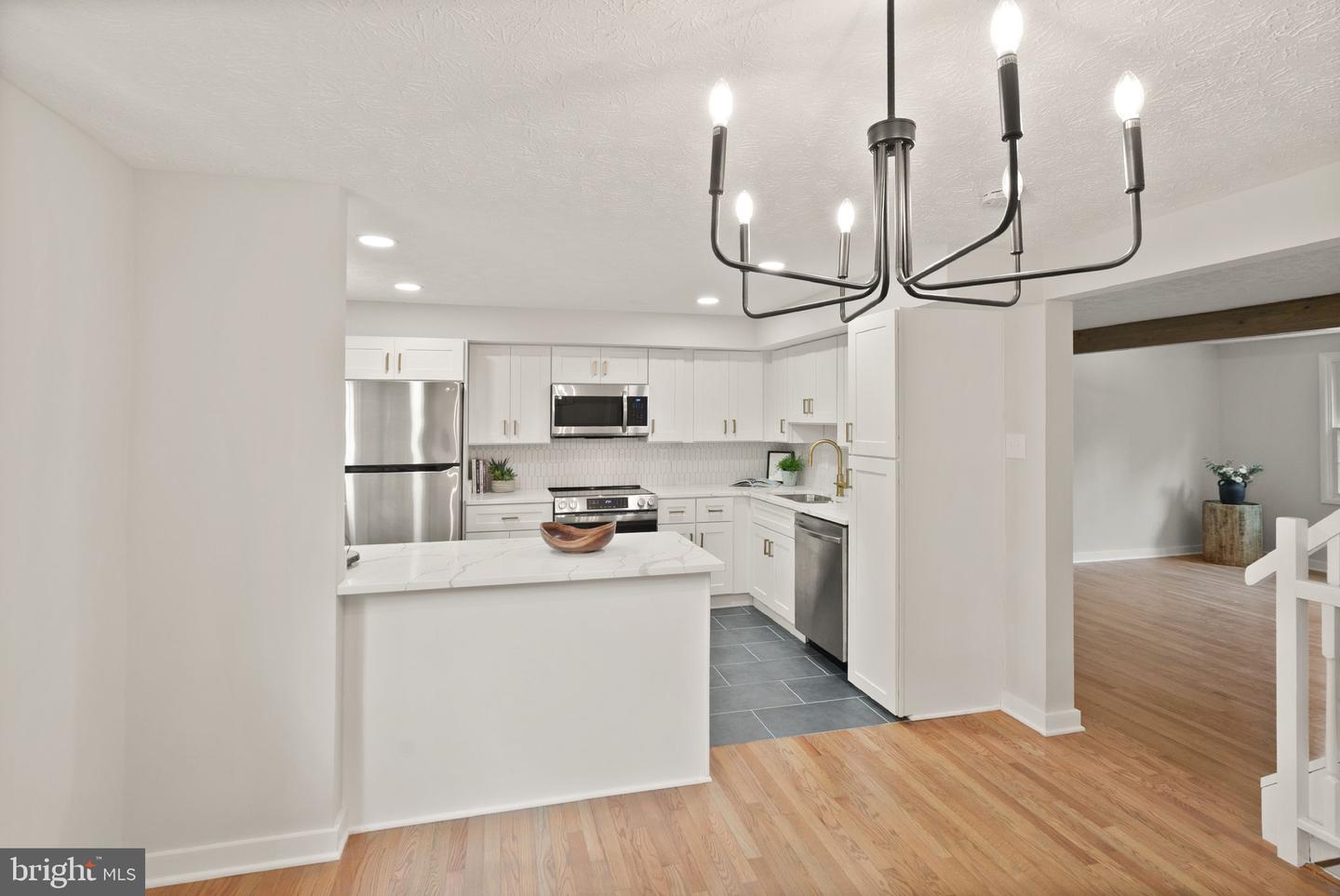 1690 SIERRA WOODS CT, RESTON, Virginia 20194, 3 Bedrooms Bedrooms, ,2 BathroomsBathrooms,Residential,For sale,1690 SIERRA WOODS CT,VAFX2237162 MLS # VAFX2237162
