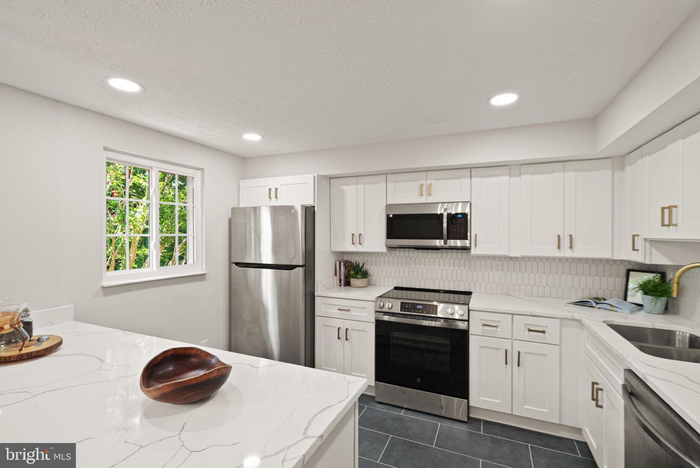 1690 SIERRA WOODS CT, RESTON, Virginia 20194, 3 Bedrooms Bedrooms, ,2 BathroomsBathrooms,Residential,For sale,1690 SIERRA WOODS CT,VAFX2237162 MLS # VAFX2237162