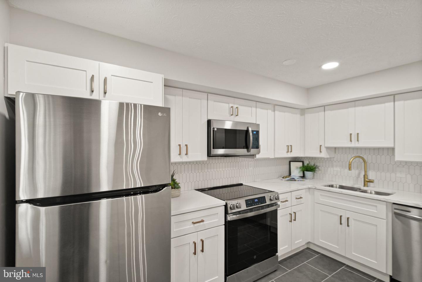 1690 SIERRA WOODS CT, RESTON, Virginia 20194, 3 Bedrooms Bedrooms, ,2 BathroomsBathrooms,Residential,For sale,1690 SIERRA WOODS CT,VAFX2237162 MLS # VAFX2237162