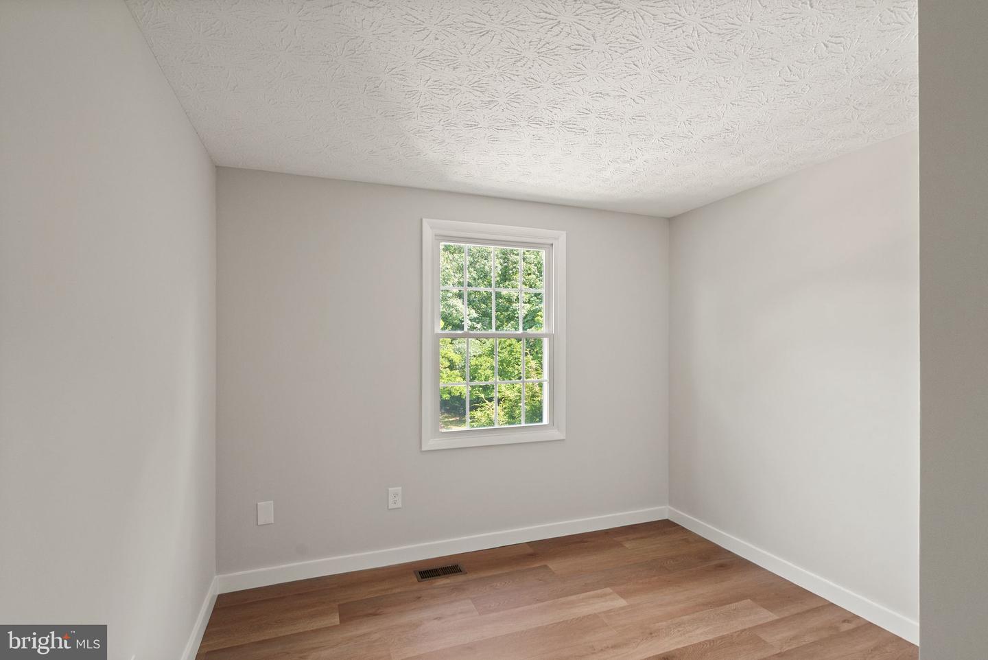 1690 SIERRA WOODS CT, RESTON, Virginia 20194, 3 Bedrooms Bedrooms, ,2 BathroomsBathrooms,Residential,For sale,1690 SIERRA WOODS CT,VAFX2237162 MLS # VAFX2237162