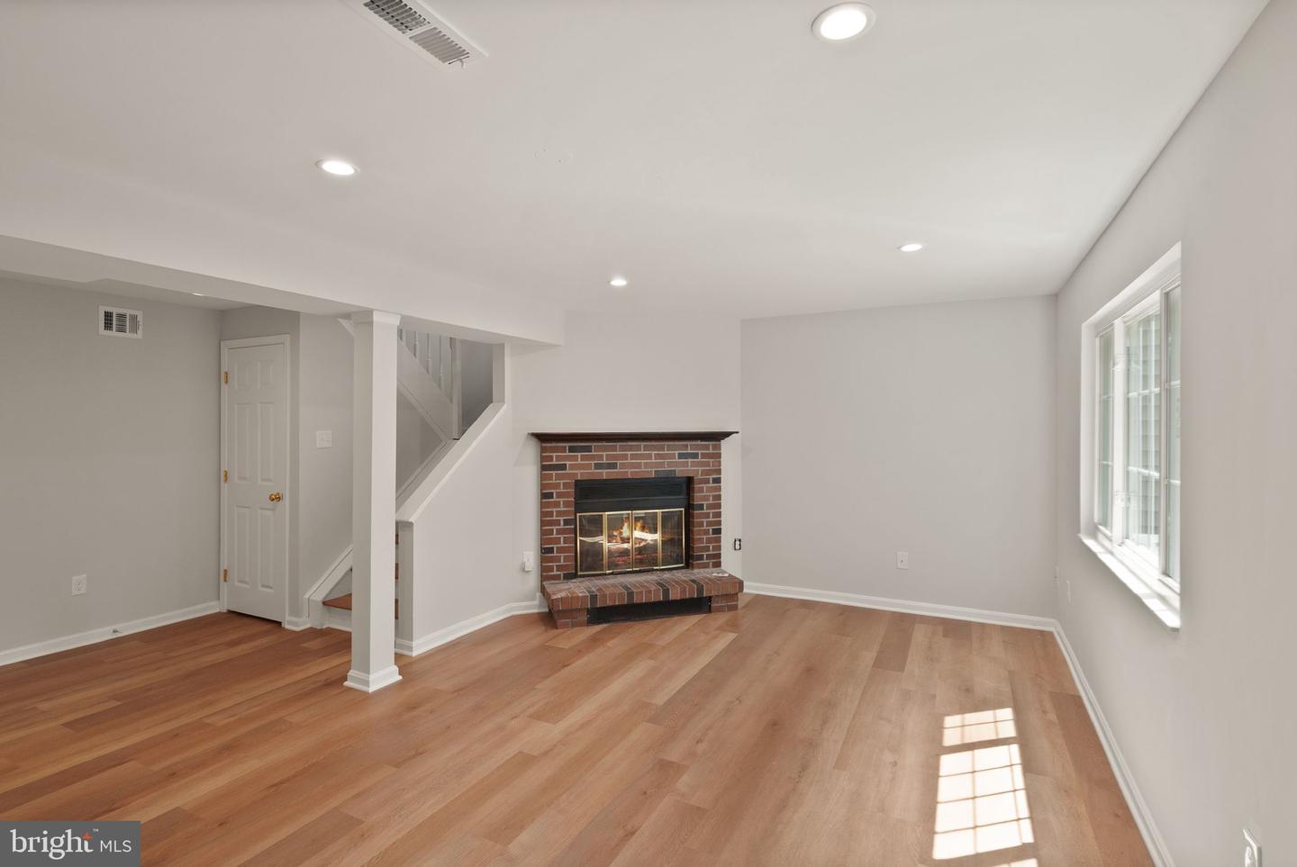 1690 SIERRA WOODS CT, RESTON, Virginia 20194, 3 Bedrooms Bedrooms, ,2 BathroomsBathrooms,Residential,For sale,1690 SIERRA WOODS CT,VAFX2237162 MLS # VAFX2237162