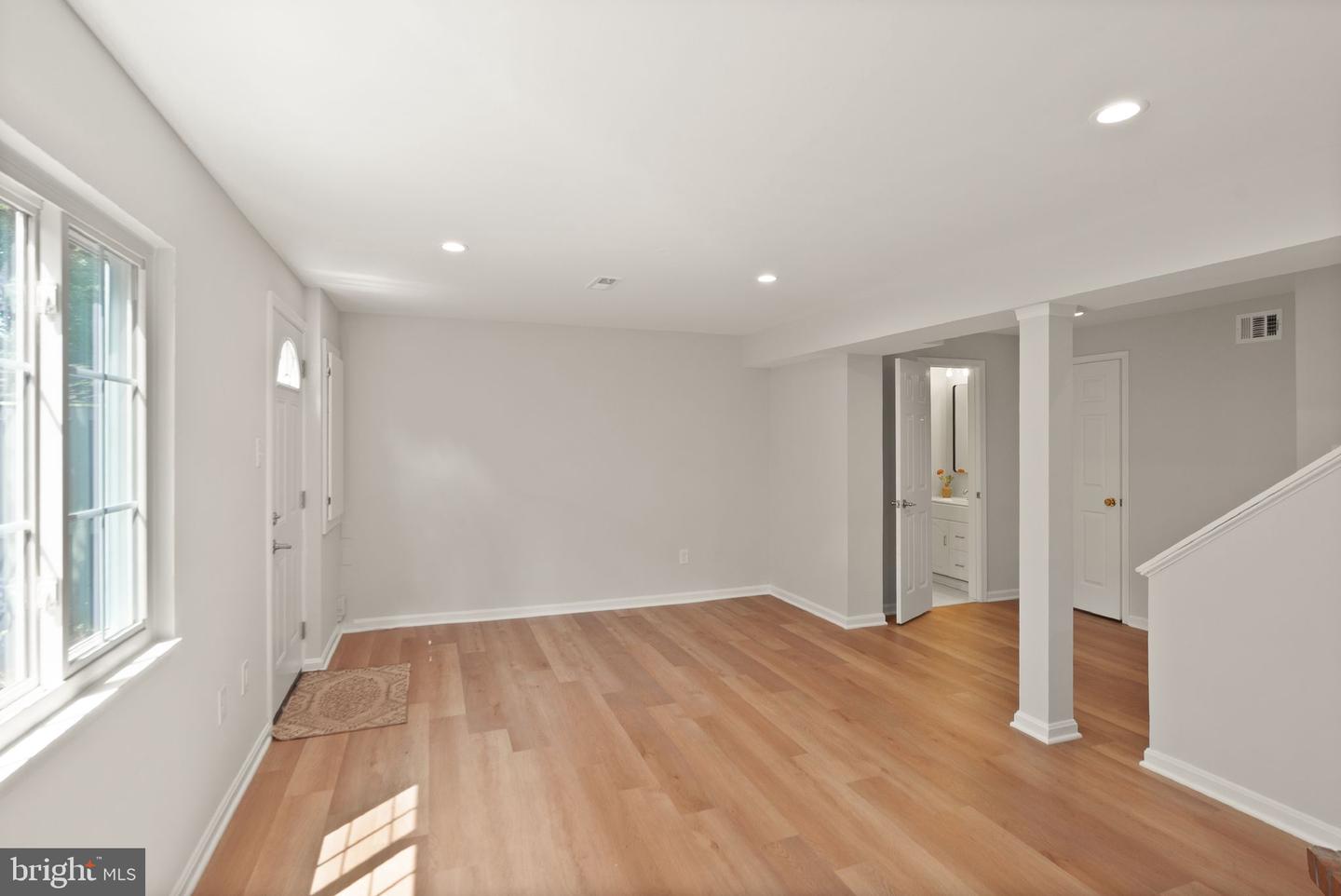 1690 SIERRA WOODS CT, RESTON, Virginia 20194, 3 Bedrooms Bedrooms, ,2 BathroomsBathrooms,Residential,For sale,1690 SIERRA WOODS CT,VAFX2237162 MLS # VAFX2237162