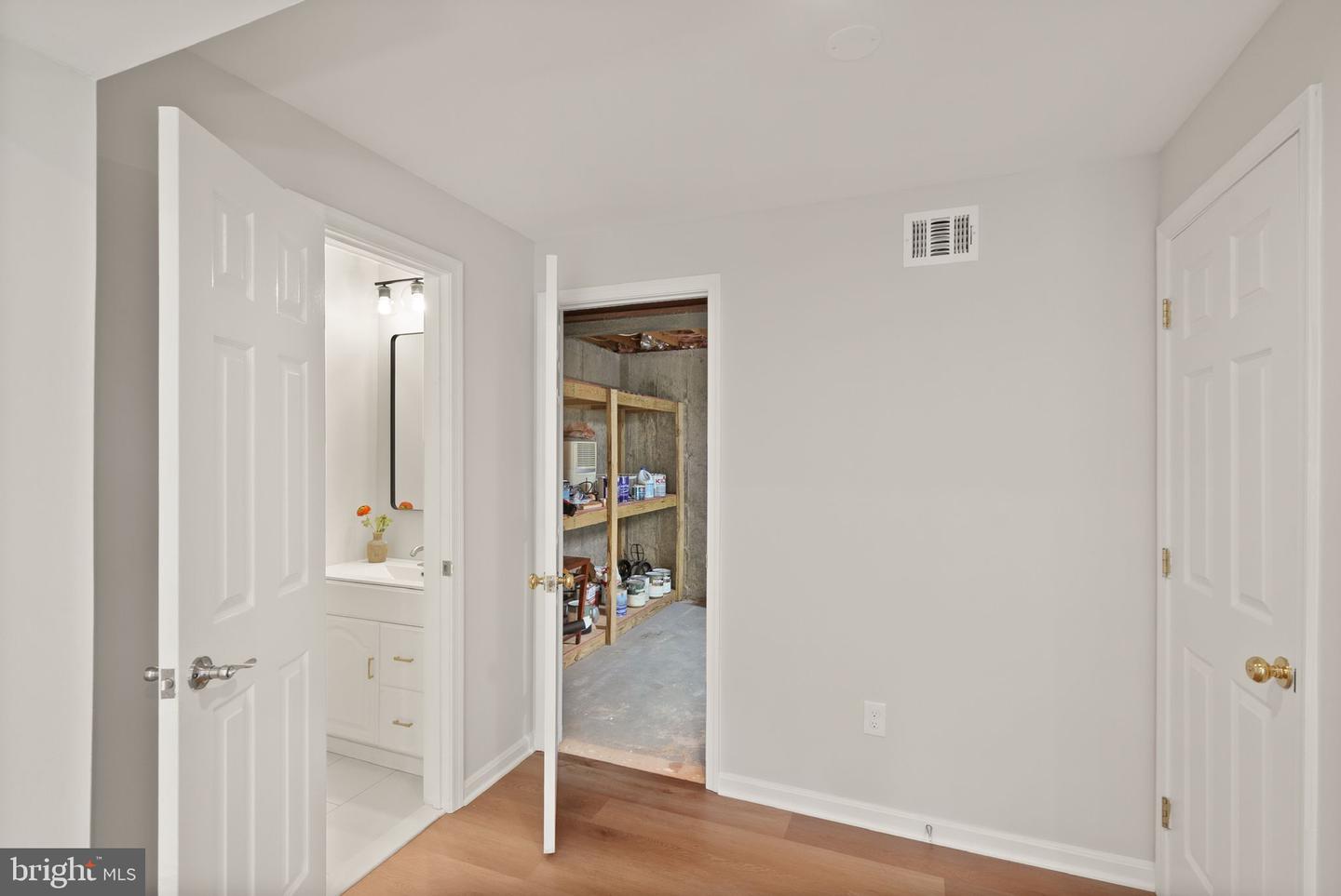 1690 SIERRA WOODS CT, RESTON, Virginia 20194, 3 Bedrooms Bedrooms, ,2 BathroomsBathrooms,Residential,For sale,1690 SIERRA WOODS CT,VAFX2237162 MLS # VAFX2237162