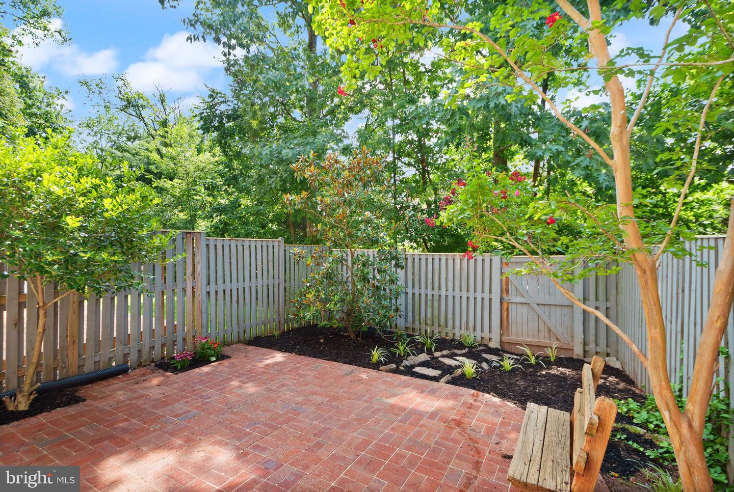 1690 SIERRA WOODS CT, RESTON, Virginia 20194, 3 Bedrooms Bedrooms, ,2 BathroomsBathrooms,Residential,For sale,1690 SIERRA WOODS CT,VAFX2237162 MLS # VAFX2237162