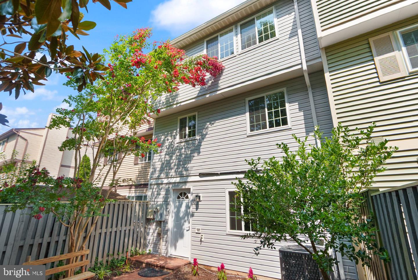1690 SIERRA WOODS CT, RESTON, Virginia 20194, 3 Bedrooms Bedrooms, ,2 BathroomsBathrooms,Residential,For sale,1690 SIERRA WOODS CT,VAFX2237162 MLS # VAFX2237162