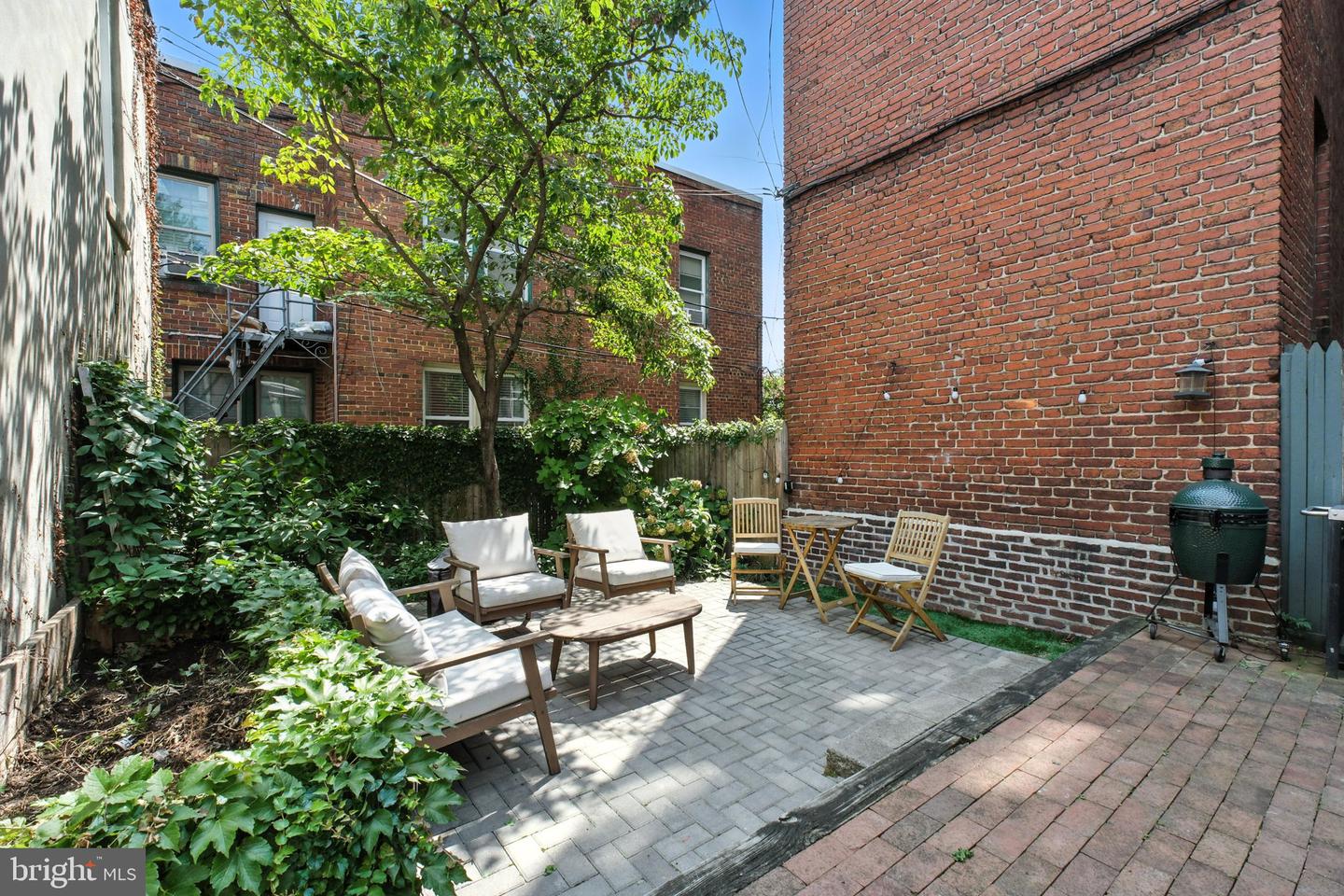 23 6TH ST NE, WASHINGTON, District Of Columbia 20002, 2 Bedrooms Bedrooms, ,1 BathroomBathrooms,Residential,For sale,23 6TH ST NE,DCDC2198178 MLS # DCDC2198178