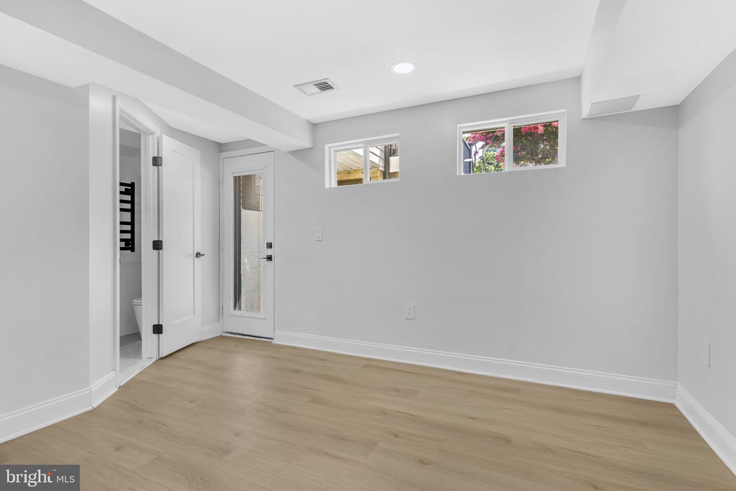 314 FARRAGUT ST NW, WASHINGTON, District Of Columbia 20011, 4 Bedrooms Bedrooms, ,3 BathroomsBathrooms,Residential,For sale,314 FARRAGUT ST NW,DCDC2199254 MLS # DCDC2199254