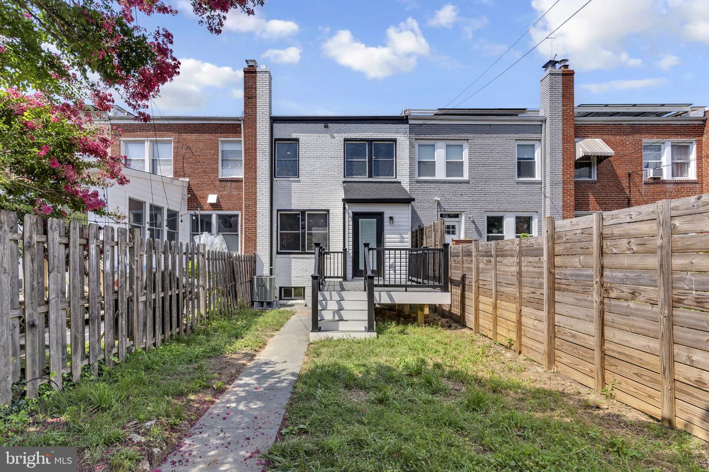 314 FARRAGUT ST NW, WASHINGTON, District Of Columbia 20011, 4 Bedrooms Bedrooms, ,3 BathroomsBathrooms,Residential,For sale,314 FARRAGUT ST NW,DCDC2199254 MLS # DCDC2199254