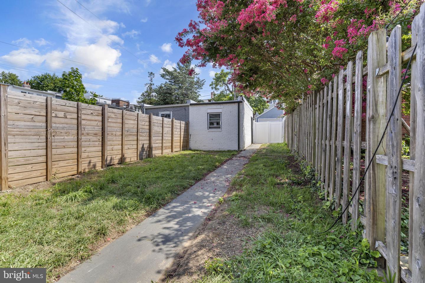 314 FARRAGUT ST NW, WASHINGTON, District Of Columbia 20011, 4 Bedrooms Bedrooms, ,3 BathroomsBathrooms,Residential,For sale,314 FARRAGUT ST NW,DCDC2199254 MLS # DCDC2199254