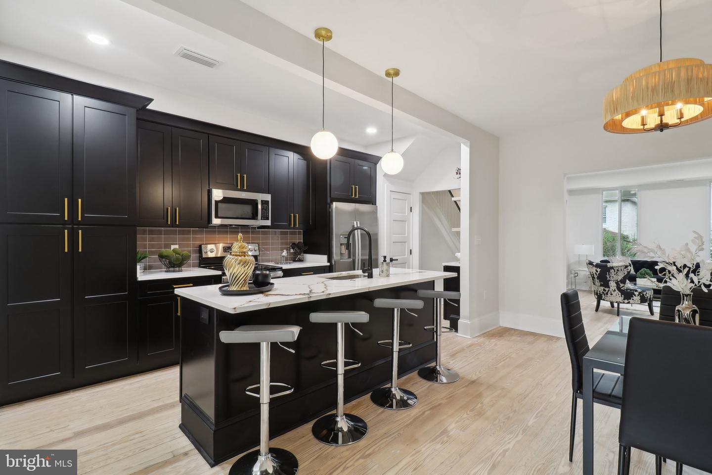 639 NW COLUMBIA RD NW, WASHINGTON, District Of Columbia 20001, 3 Bedrooms Bedrooms, 15 Rooms Rooms,2 BathroomsBathrooms,Residential,For sale,639 NW COLUMBIA RD NW,DCDC2199820 MLS # DCDC2199820