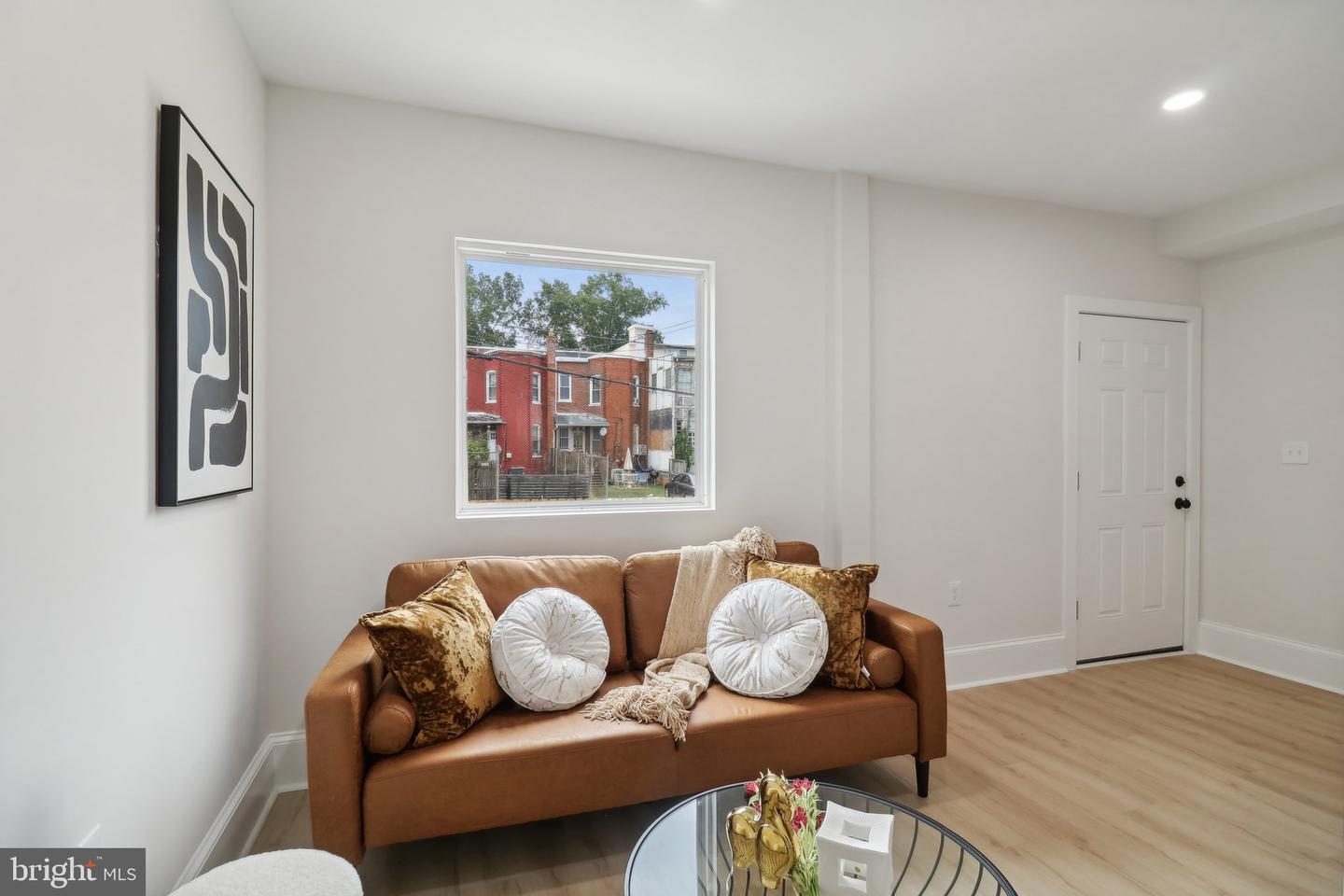 639 NW COLUMBIA RD NW, WASHINGTON, District Of Columbia 20001, 3 Bedrooms Bedrooms, 15 Rooms Rooms,2 BathroomsBathrooms,Residential,For sale,639 NW COLUMBIA RD NW,DCDC2199820 MLS # DCDC2199820