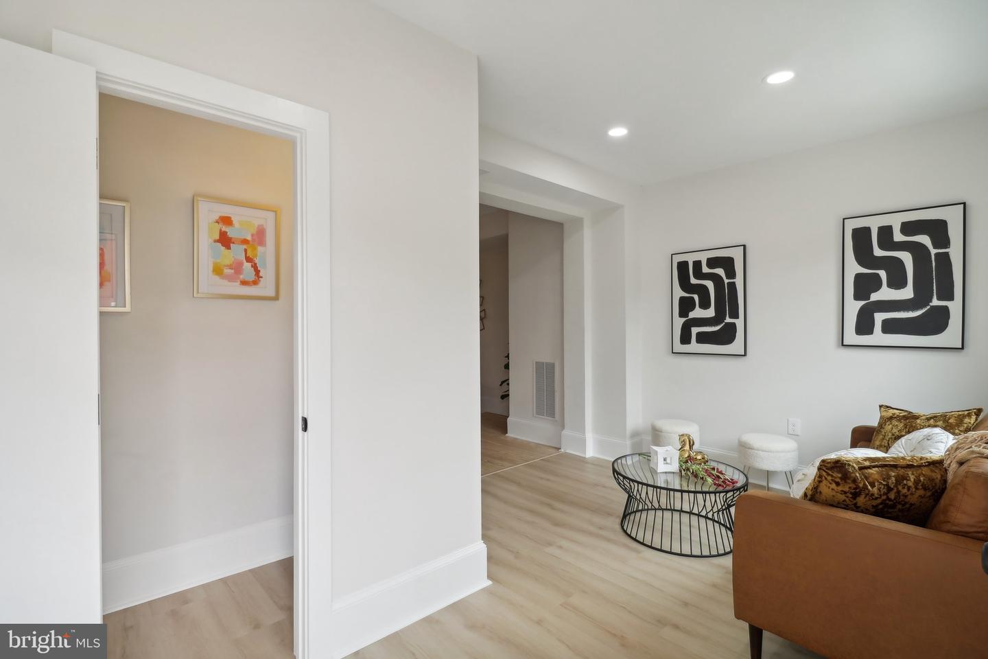 639 NW COLUMBIA RD NW, WASHINGTON, District Of Columbia 20001, 3 Bedrooms Bedrooms, 15 Rooms Rooms,2 BathroomsBathrooms,Residential,For sale,639 NW COLUMBIA RD NW,DCDC2199820 MLS # DCDC2199820