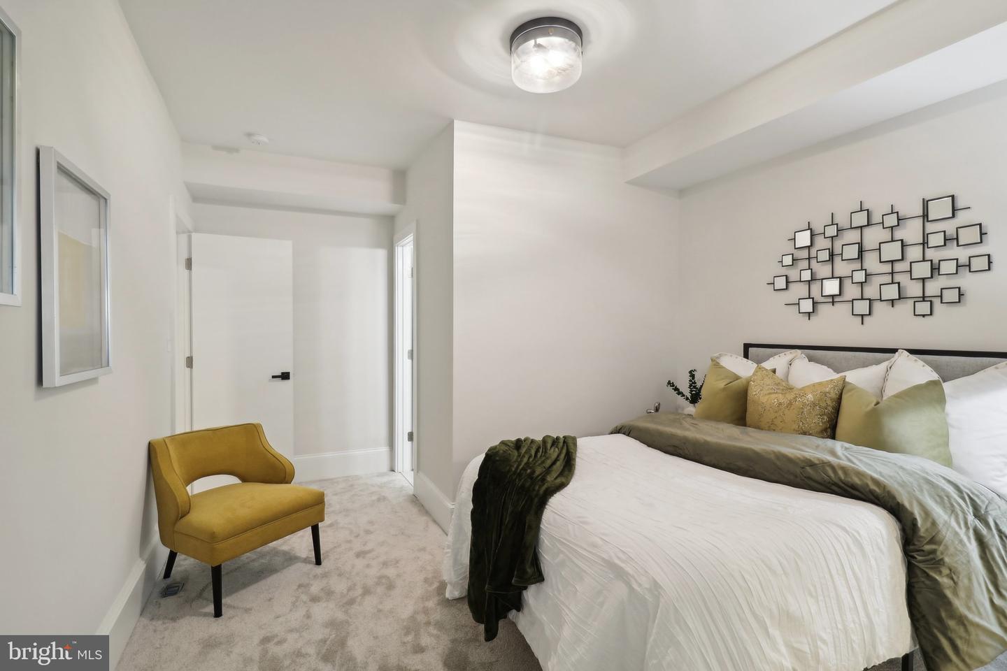639 NW COLUMBIA RD NW, WASHINGTON, District Of Columbia 20001, 3 Bedrooms Bedrooms, 15 Rooms Rooms,2 BathroomsBathrooms,Residential,For sale,639 NW COLUMBIA RD NW,DCDC2199820 MLS # DCDC2199820