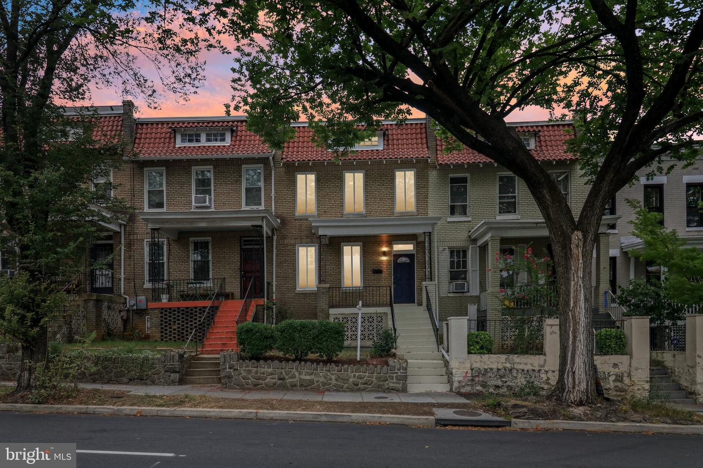 639 NW COLUMBIA RD NW, WASHINGTON, District Of Columbia 20001, 3 Bedrooms Bedrooms, 15 Rooms Rooms,2 BathroomsBathrooms,Residential,For sale,639 NW COLUMBIA RD NW,DCDC2199820 MLS # DCDC2199820