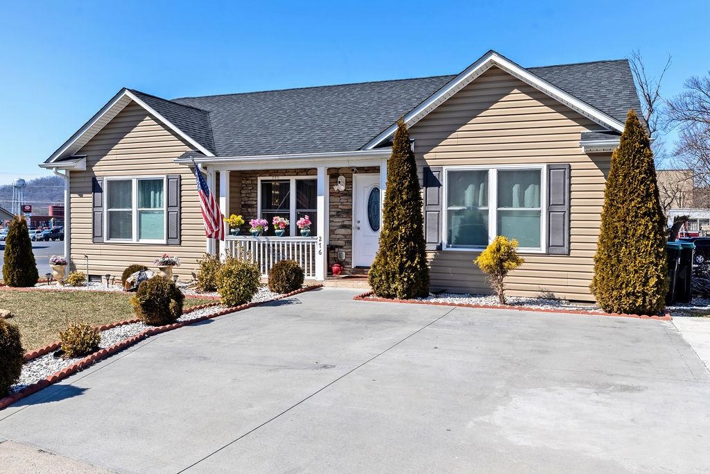 276 DYLAN CIR, BRIDGEWATER, Virginia 22812, 3 Bedrooms Bedrooms, ,2 BathroomsBathrooms,Residential,276 DYLAN CIR,661477 MLS # 661477