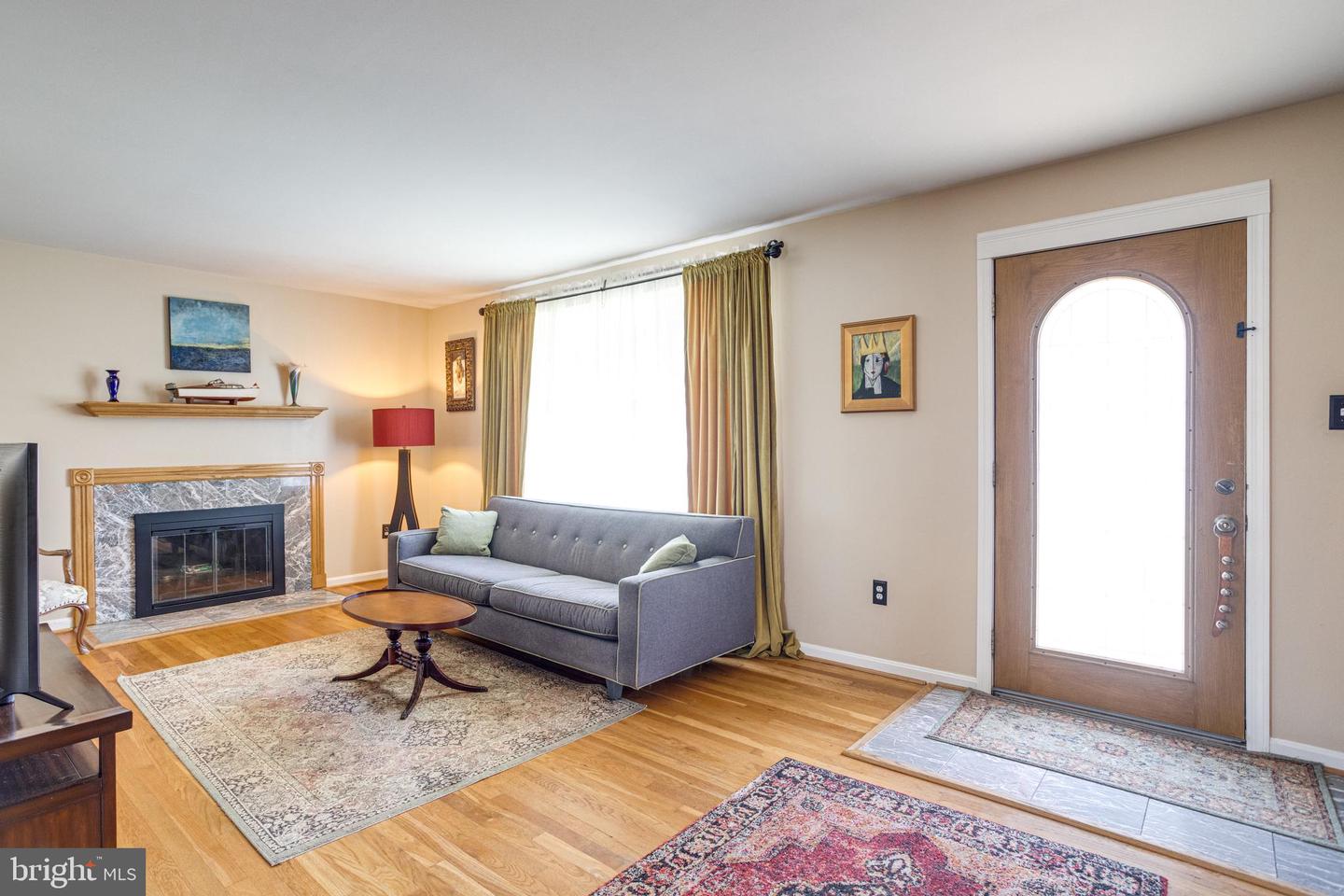 5518 KEMPTON DR, SPRINGFIELD, Virginia 22151, 5 Bedrooms Bedrooms, ,3 BathroomsBathrooms,Residential,For sale,5518 KEMPTON DR,VAFX2242442 MLS # VAFX2242442