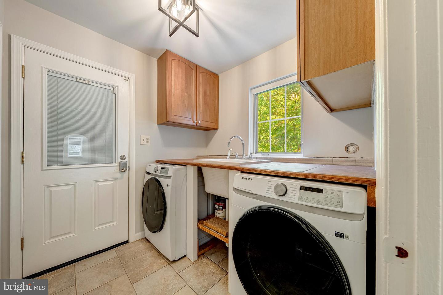 1201 CRAYTON RD, HERNDON, Virginia 20170, 4 Bedrooms Bedrooms, ,3 BathroomsBathrooms,Residential,For sale,1201 CRAYTON RD,VAFX2243874 MLS # VAFX2243874