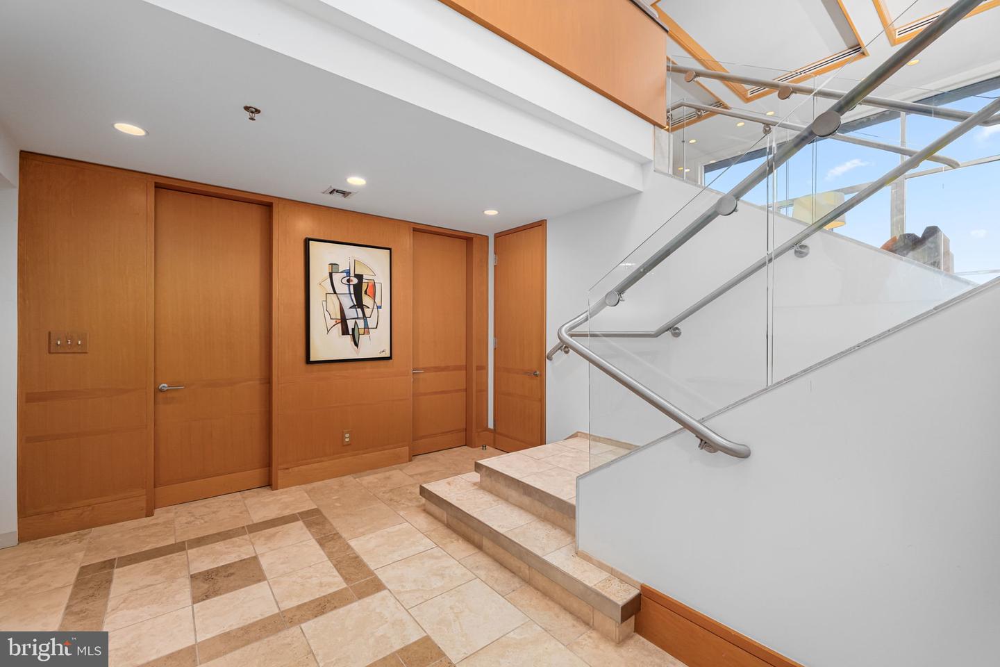 1401 N OAK ST N #912, ARLINGTON, Virginia 22209, 3 Bedrooms Bedrooms, ,3 BathroomsBathrooms,Residential,For sale,1401 N OAK ST N #912,VAAR2058364 MLS # VAAR2058364