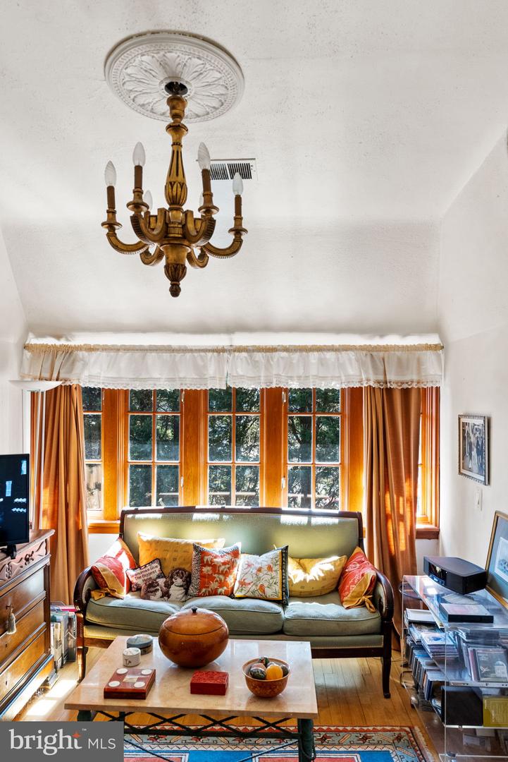 3111 IDAHO AVE NW, WASHINGTON, District Of Columbia 20016, 4 Bedrooms Bedrooms, ,4 BathroomsBathrooms,Residential,For sale,3111 IDAHO AVE NW,DCDC2203382 MLS # DCDC2203382