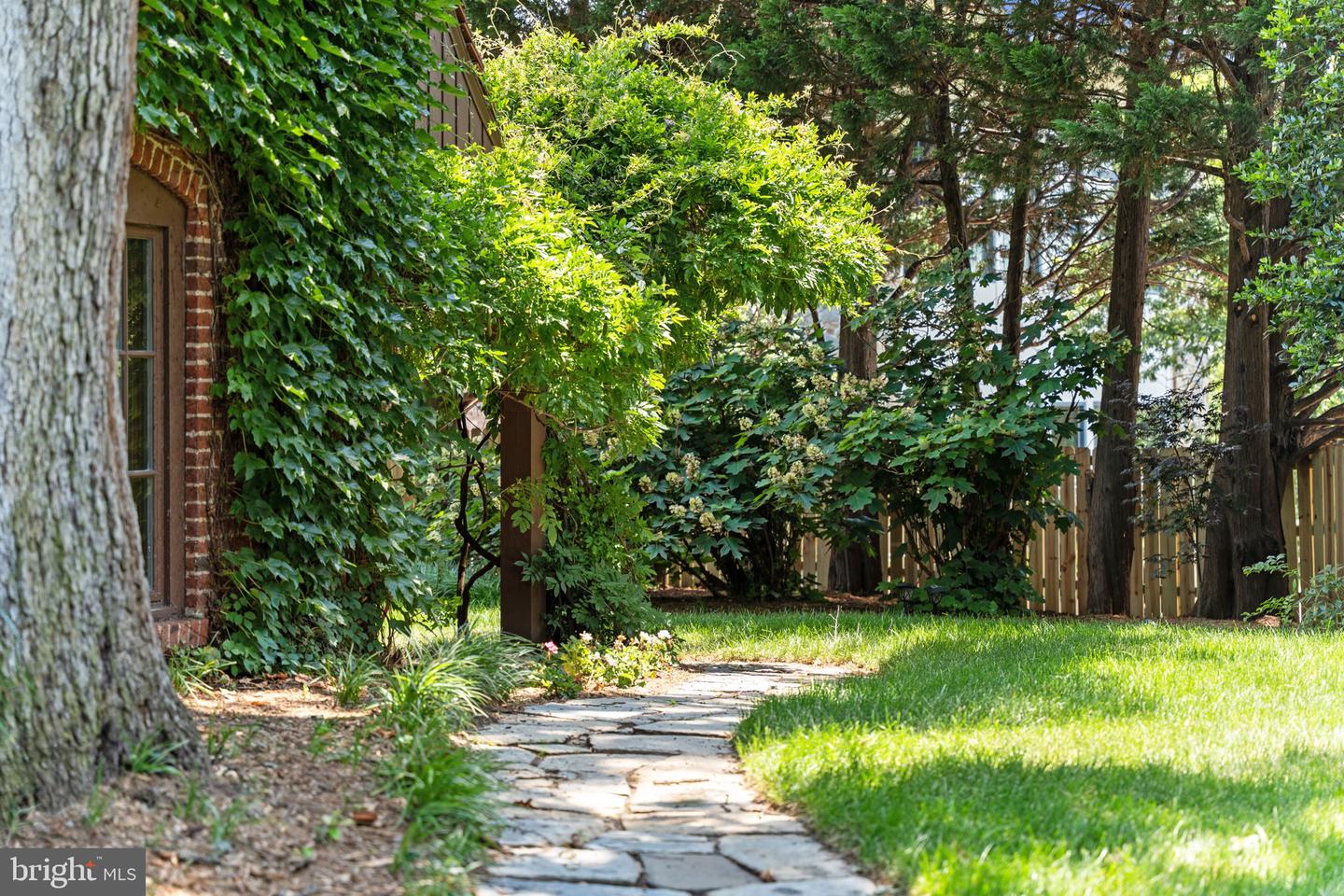 3111 IDAHO AVE NW, WASHINGTON, District Of Columbia 20016, 4 Bedrooms Bedrooms, ,4 BathroomsBathrooms,Residential,For sale,3111 IDAHO AVE NW,DCDC2203382 MLS # DCDC2203382