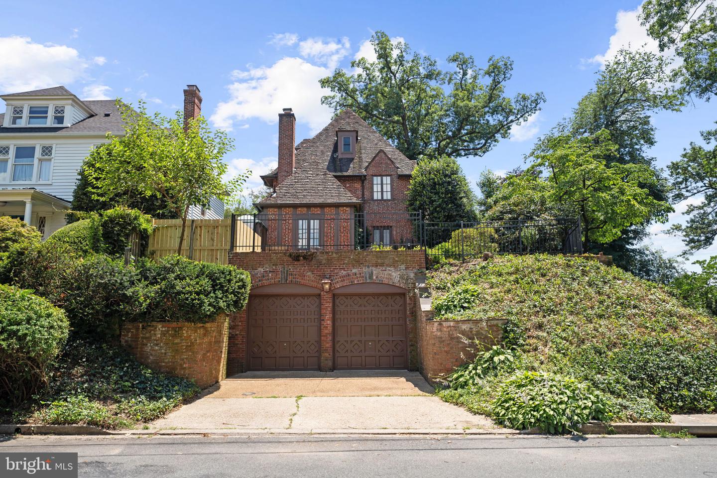 3111 IDAHO AVE NW, WASHINGTON, District Of Columbia 20016, 4 Bedrooms Bedrooms, ,4 BathroomsBathrooms,Residential,For sale,3111 IDAHO AVE NW,DCDC2203382 MLS # DCDC2203382