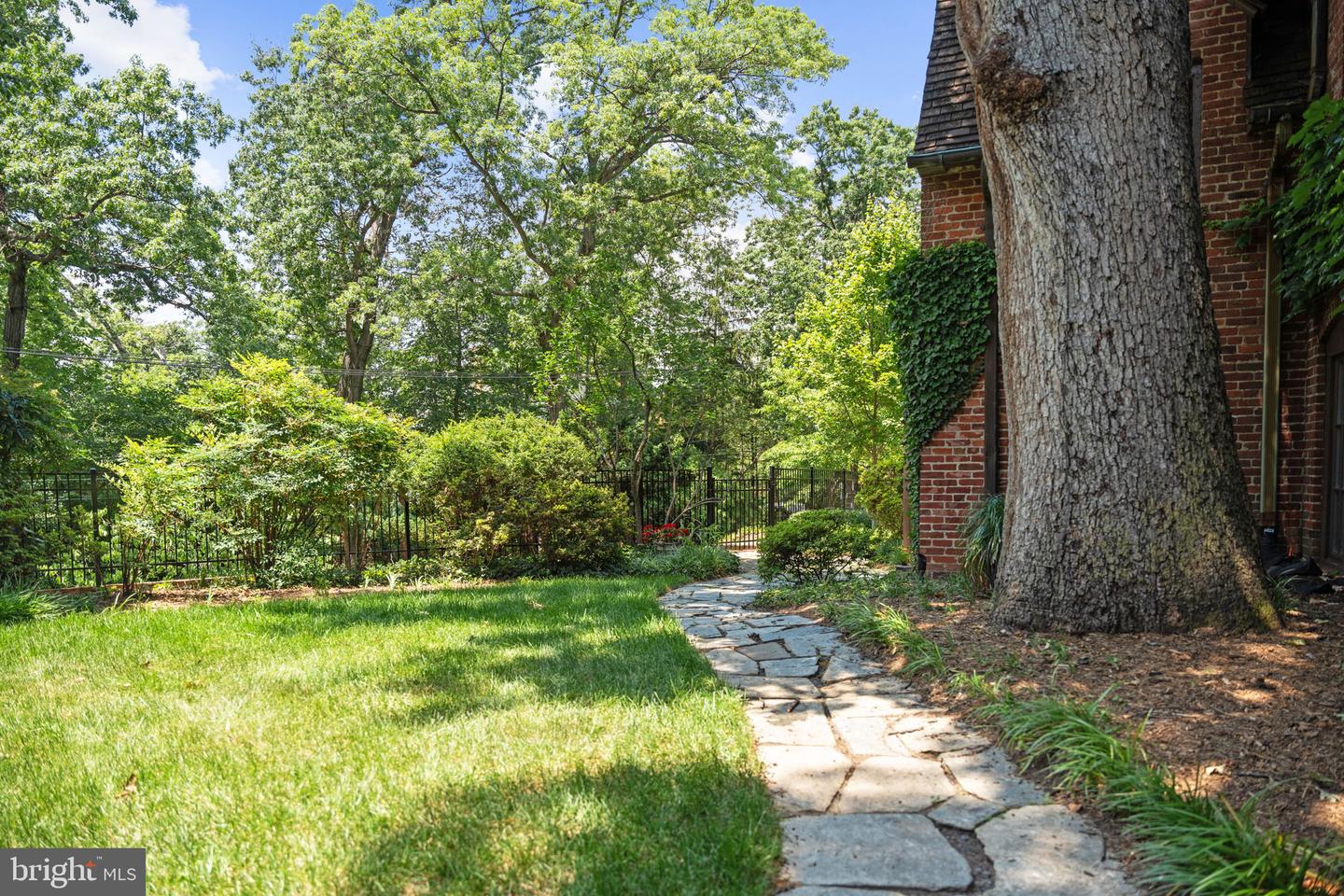 3111 IDAHO AVE NW, WASHINGTON, District Of Columbia 20016, 4 Bedrooms Bedrooms, ,4 BathroomsBathrooms,Residential,For sale,3111 IDAHO AVE NW,DCDC2203382 MLS # DCDC2203382