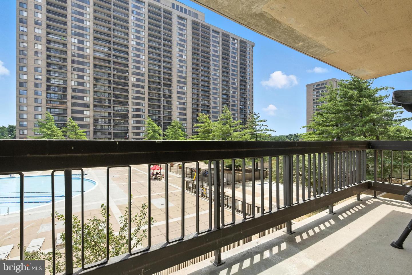 3701 S GEORGE MASON DR #315N, FALLS CHURCH, Virginia 22041, 3 Bedrooms Bedrooms, ,2 BathroomsBathrooms,Residential,For sale,3701 S GEORGE MASON DR #315N,VAFX2246226 MLS # VAFX2246226