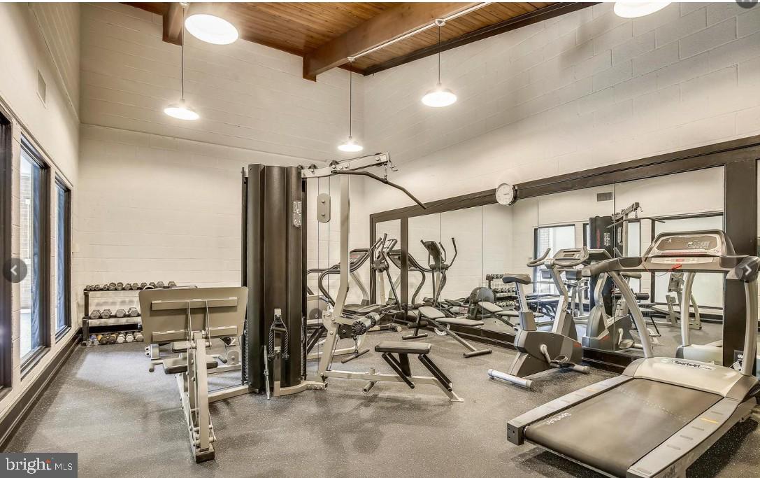 803 N HOWARD ST #333, ALEXANDRIA, Virginia 22304, 2 Bedrooms Bedrooms, ,2 BathroomsBathrooms,Residential,For sale,803 N HOWARD ST #333,VAAX2046350 MLS # VAAX2046350