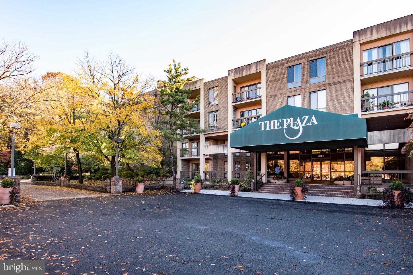 803 N HOWARD ST #333, ALEXANDRIA, Virginia 22304, 2 Bedrooms Bedrooms, ,2 BathroomsBathrooms,Residential,For sale,803 N HOWARD ST #333,VAAX2046350 MLS # VAAX2046350