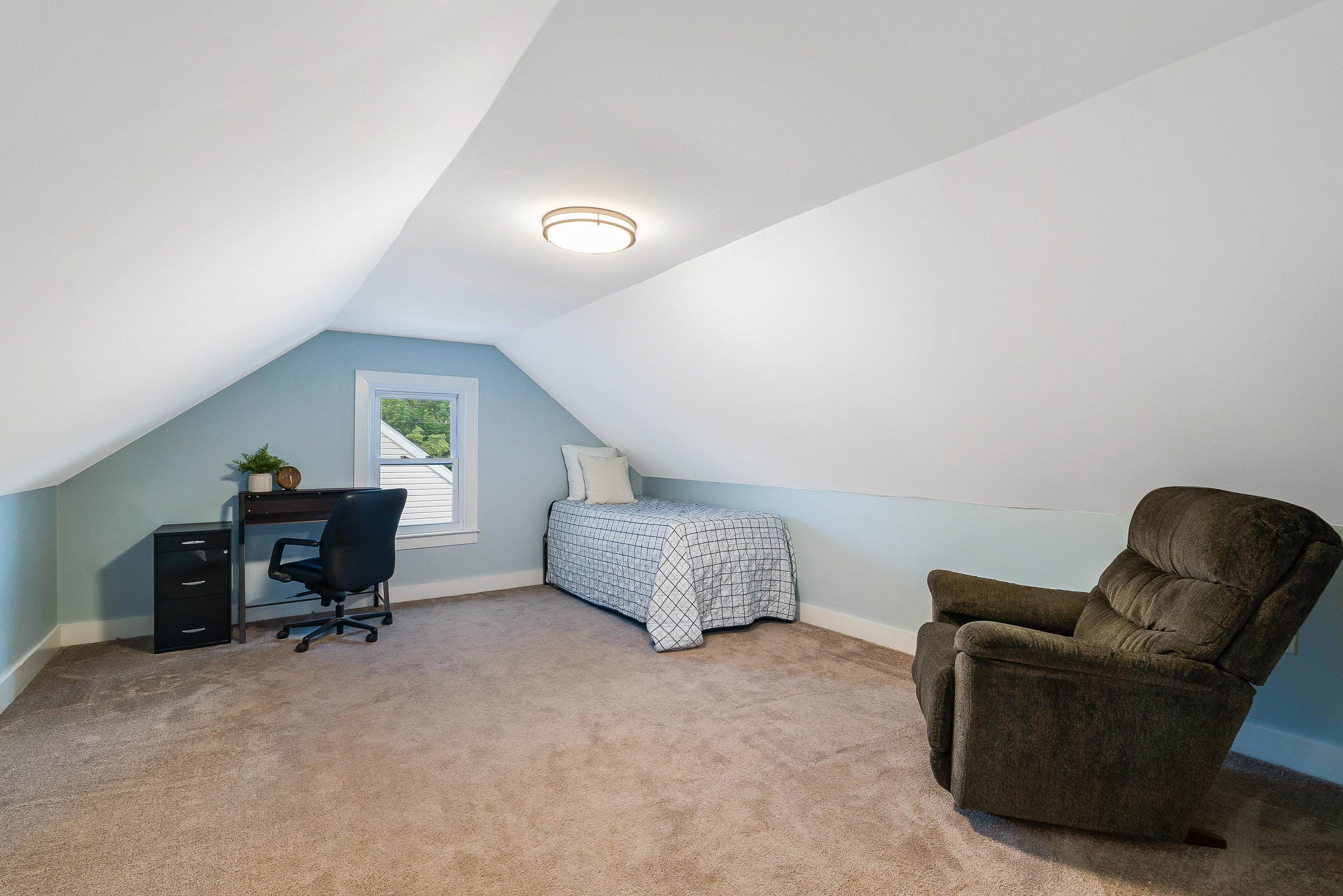 404 JAMES AVE, WAYNESBORO, Virginia 22980, 3 Bedrooms Bedrooms, ,1 BathroomBathrooms,Residential,404 JAMES AVE,667385 MLS # 667385