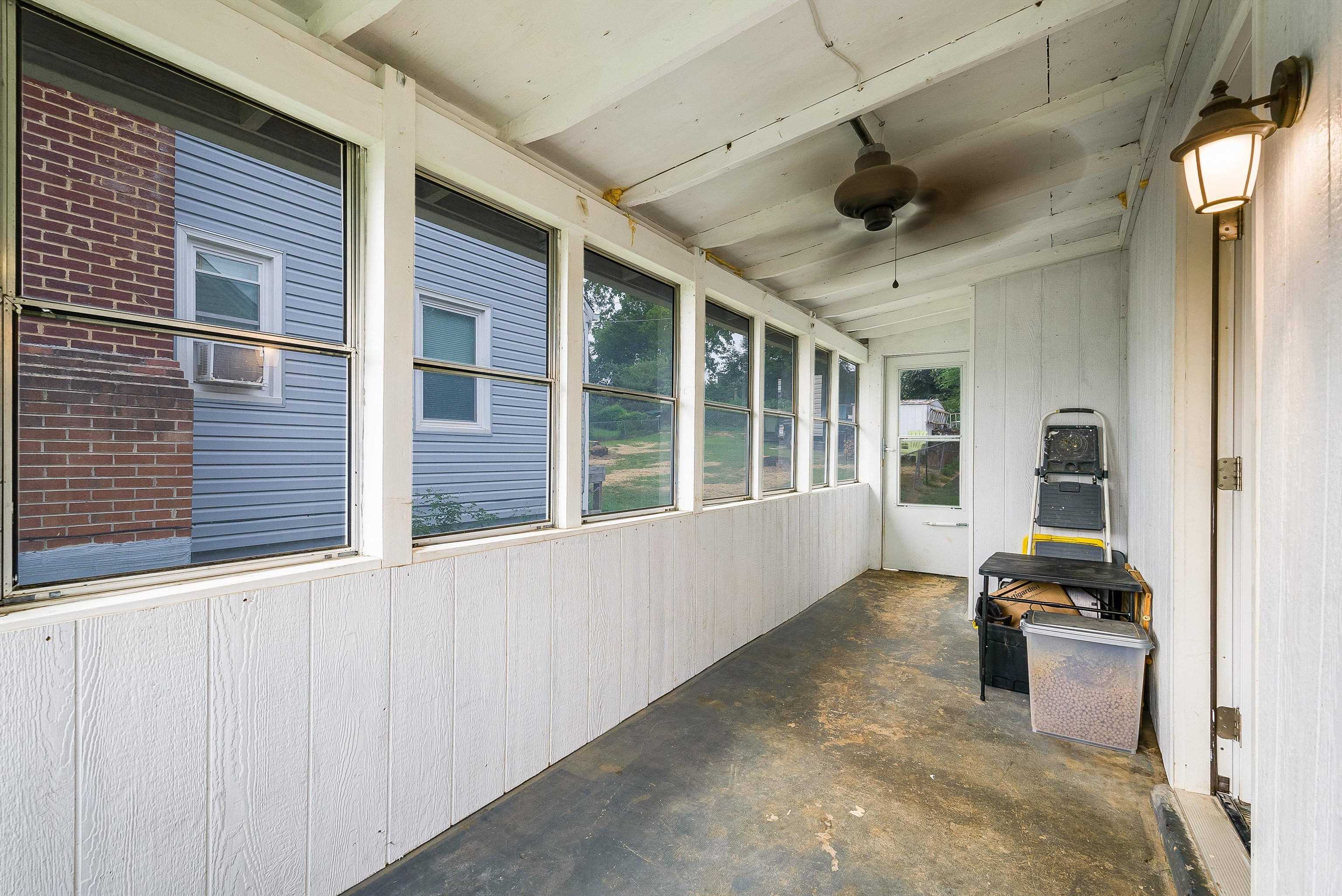 404 JAMES AVE, WAYNESBORO, Virginia 22980, 3 Bedrooms Bedrooms, ,1 BathroomBathrooms,Residential,404 JAMES AVE,667385 MLS # 667385